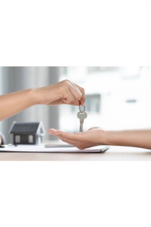 The Financial Realities: Gen Z Renters in Chicago Allocate 30% to Rent