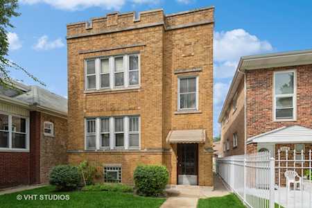 5826 N Rockwell St Chicago,  IL 60659