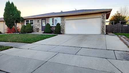 852 Yellowstone St Carol Stream,  IL 60188