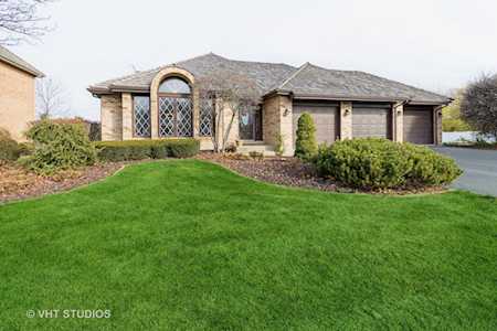 2220 Dunmore Dr Darien,  IL 60561