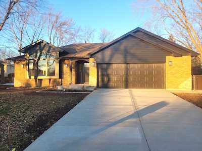 7609 Baker Ct Darien,  IL 60561