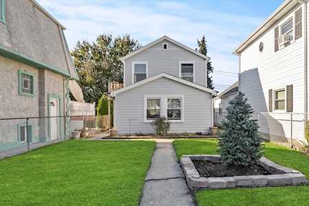 9716 Mcvicker Ave Oak Lawn, IL 60453