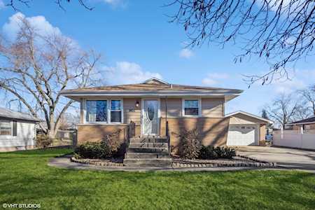 8801 Moody Ave Oak Lawn, IL 60453