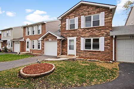 1388 Potomac Ct Carol Stream,  IL 60188