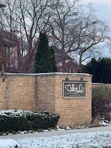 1965 Tanglewood Dr #11E Glenview,  IL 60025