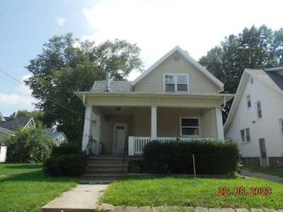 606 W Macarthur Ave Bloomington,  IL 61701