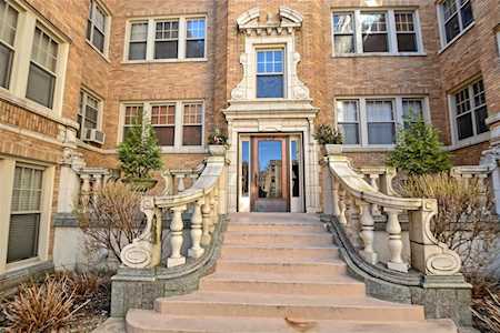 243 Washington Blvd #3 Oak Park,  IL 60302