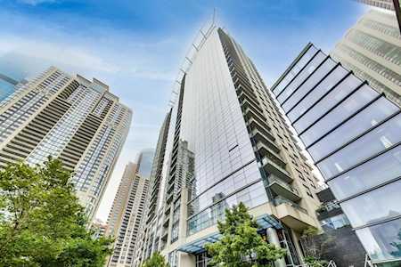 201 N Westshore Dr #1802 Chicago,  IL 60601
