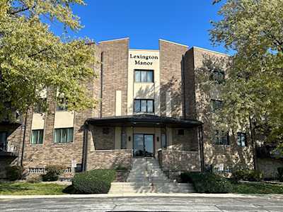 7100 W 95th St #209 Oak Lawn,  IL 60453