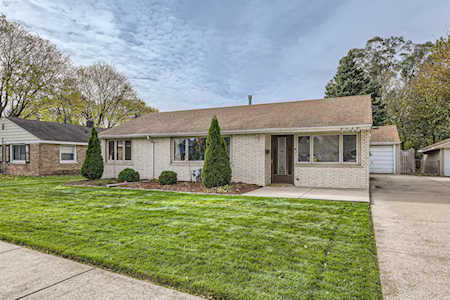 5045 Oak Center Dr Oak Lawn,  IL 60453