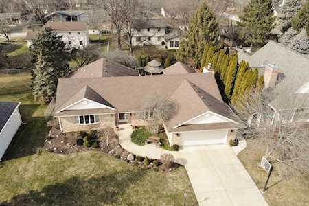 2352 Silverthorn Dr Rockford,  IL 61107