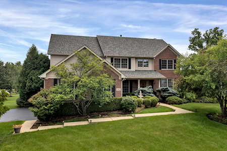 1435 Hunters Ridge W Hoffman Estates,  IL 60192