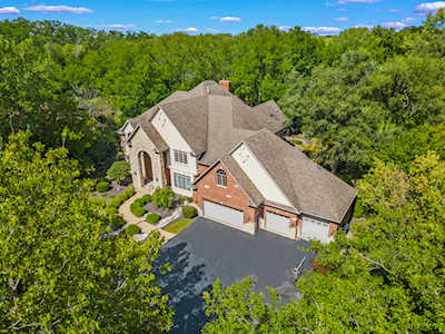 210 79th St Willowbrook,  IL 60527