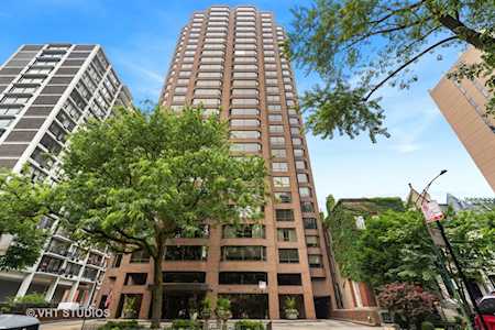 1410 N State Parkway #17B Chicago,  IL 60610