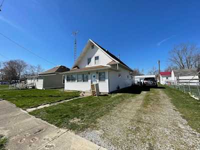 411 N Logan St Oakland,  IL 61943