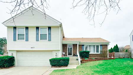 2207 Primrose Ln Schaumburg,  IL 60194