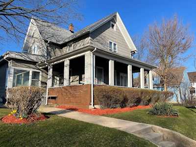 438 Villa St Elgin,  IL 60120