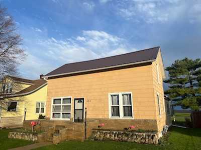 505 N Pleasant St Benson,  IL 61516