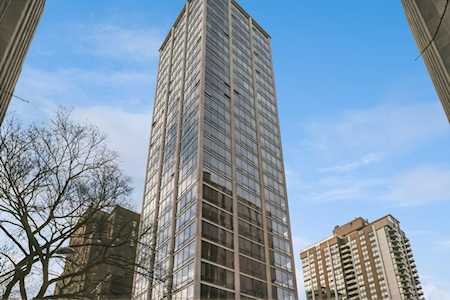 1300 N Astor St #6B Chicago,  IL 60610