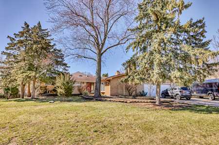 381 Mensching Rd Roselle,  IL 60172