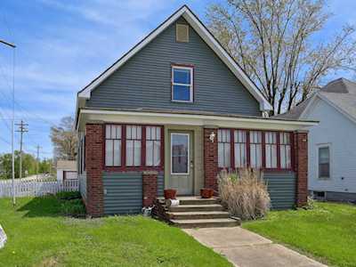 211 N Sycamore St Villa Grove,  IL 61956