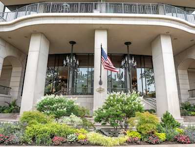 1040 N Lake Shore Dr #4D Chicago,  IL 60611