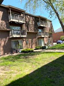5721 W 103rd St #303 Oak Lawn,  IL 60453