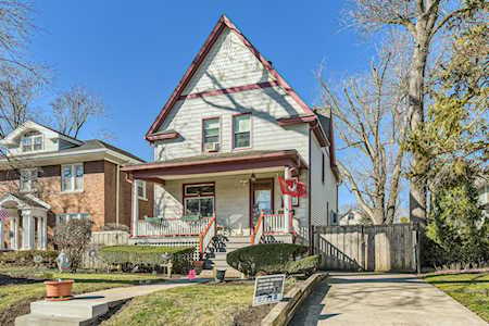 9616 S Longwood Dr Chicago,  IL 60643