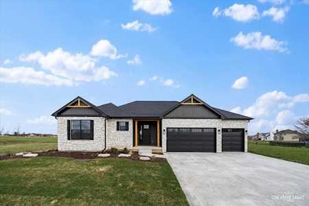 665 Ivan Dr Sycamore,  IL 60178