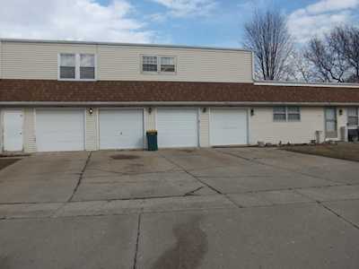 1504 E Stonehenge Dr Sycamore,  IL 60178