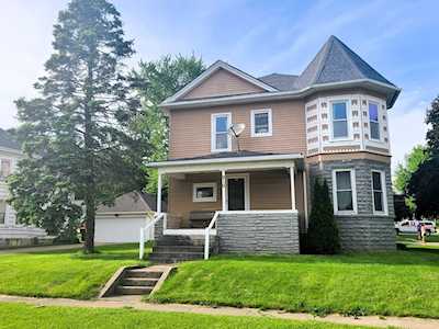 910 N 1st St Ashton,  IL 61006