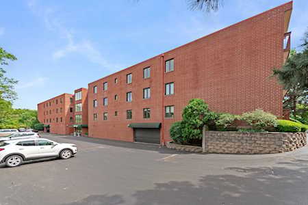 1S045 Spring Rd #3F Oakbrook Terrace,  IL 60181