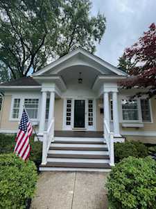 245 E Park Blvd Villa Park,  IL 60181