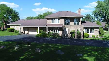 8545 Lakeside Dr Downers Grove,  IL 60516