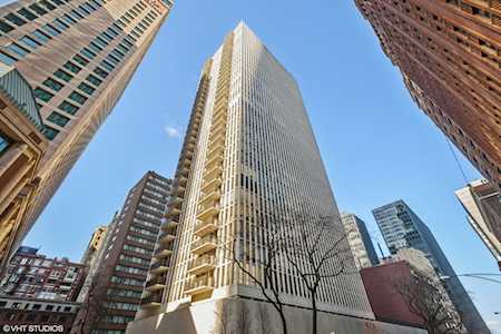 200 E Delaware Place #9F Chicago,  IL 60611