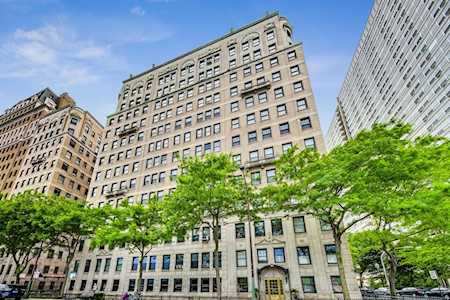 3530 N Lake Shore Dr #11B Chicago,  IL 60657