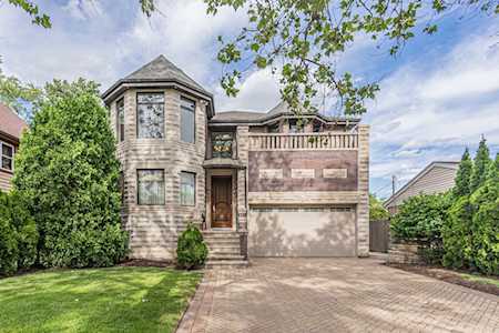 8253 N Octavia Ave Niles,  IL 60714