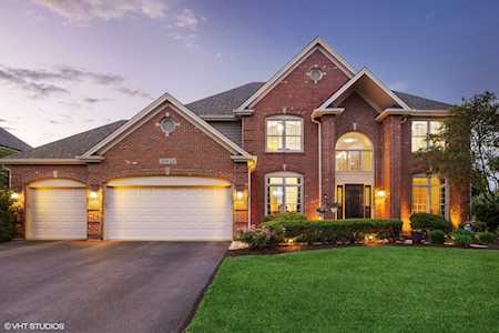 26W326 Pinehurst Dr Winfield,  IL 60190