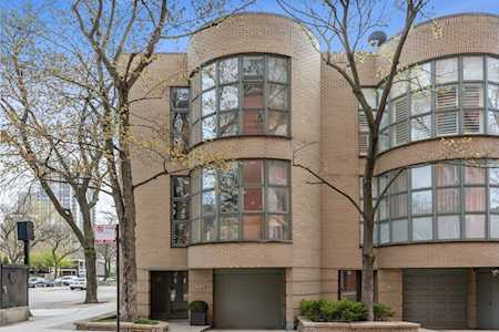 141 W Schiller St Chicago,  IL 60610