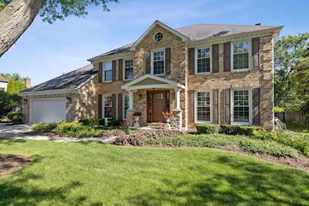 453 Brighton Dr Wheaton,  IL 60189