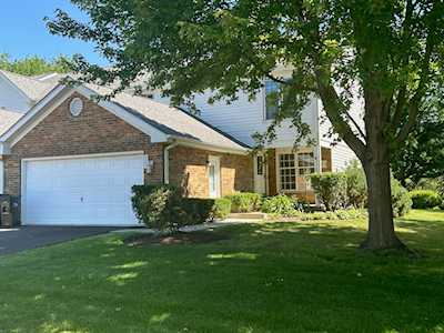 899 Barlina Rd Crystal Lake,  IL 60014