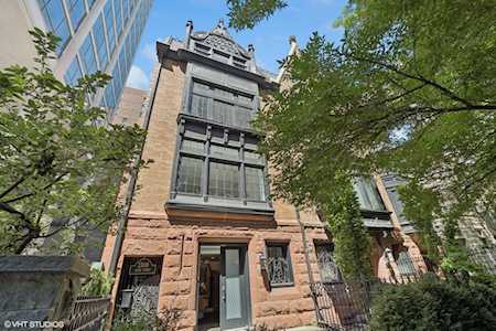 1308 N Astor St Chicago,  IL 60610