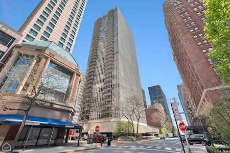 200 E Delaware Place #6A Chicago,  IL 60611