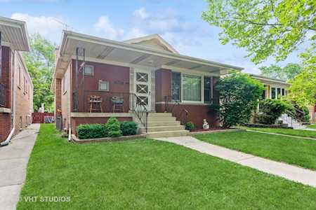 9837 S Muskegon Ave Chicago,  IL 60617