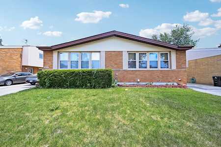9247 Aspen Ln Des Plaines,  IL 60016