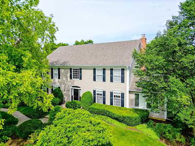 5491 River Park Dr Libertyville,  IL 60048