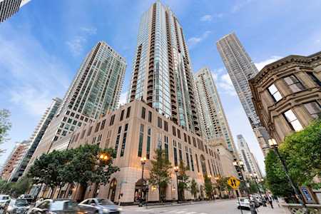 21 E Huron St #3704 Chicago,  IL 60611