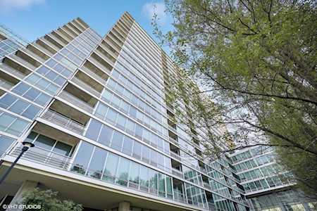 9655 Woods Dr #1902 Skokie,  IL 60077