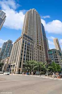 118 E Erie St #25A Chicago,  IL 60611