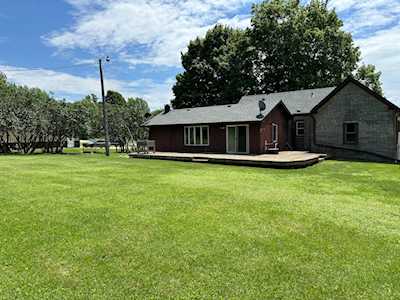 19433 Fairhaven Rd Chadwick,  IL 61014